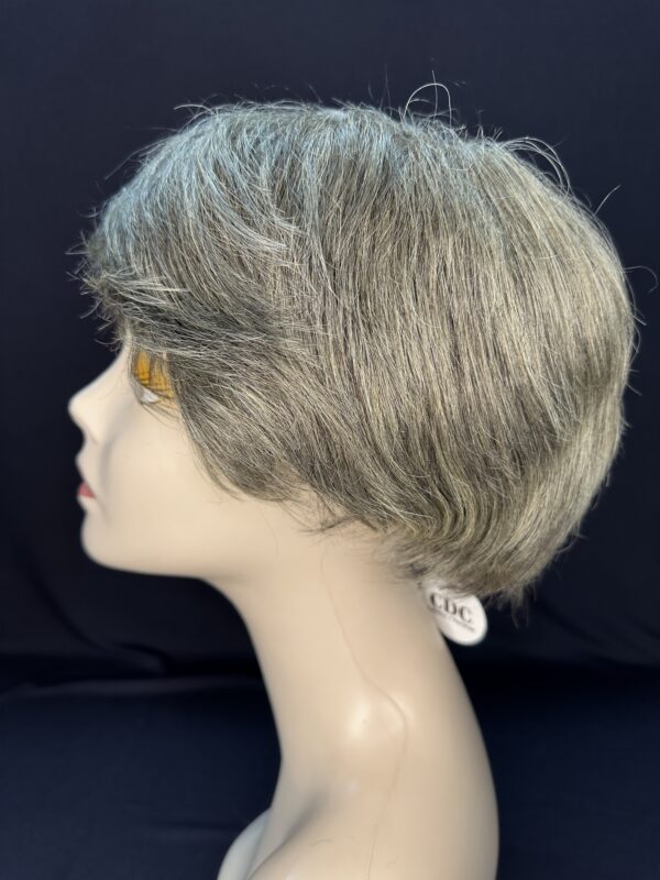 PERUCA WIG GRISALHA CURTA CABELO HUMANO - Imagem 3