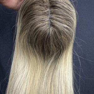 TOPO CABELO HUMANO LOIRO COM RAIZ ESCURA 45CM