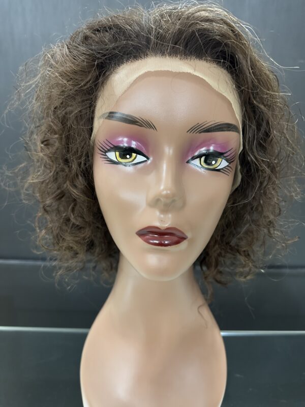 PERUCA LACE DE CABELO HUMANO CACHEADA REPARTICAO LIVRE - Imagem 2