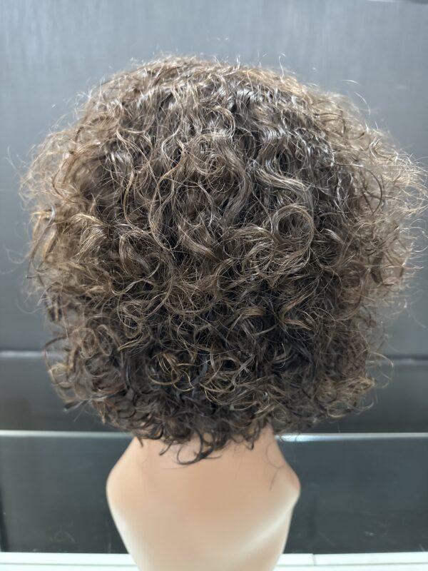 PERUCA LACE DE CABELO HUMANO CACHEADA REPARTICAO LIVRE - Imagem 3