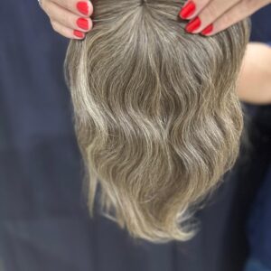 TOPO WIG DE CABELO HUMANO BRASILEIRO LOIRO ONDULADO 30CM